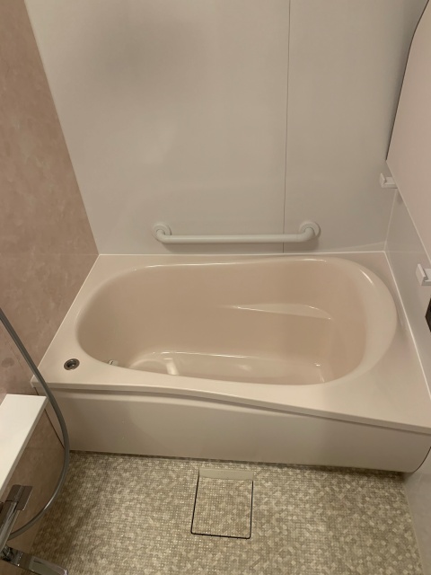 お客様好みのカラーでユニットバスルームに華やかさをプラス！